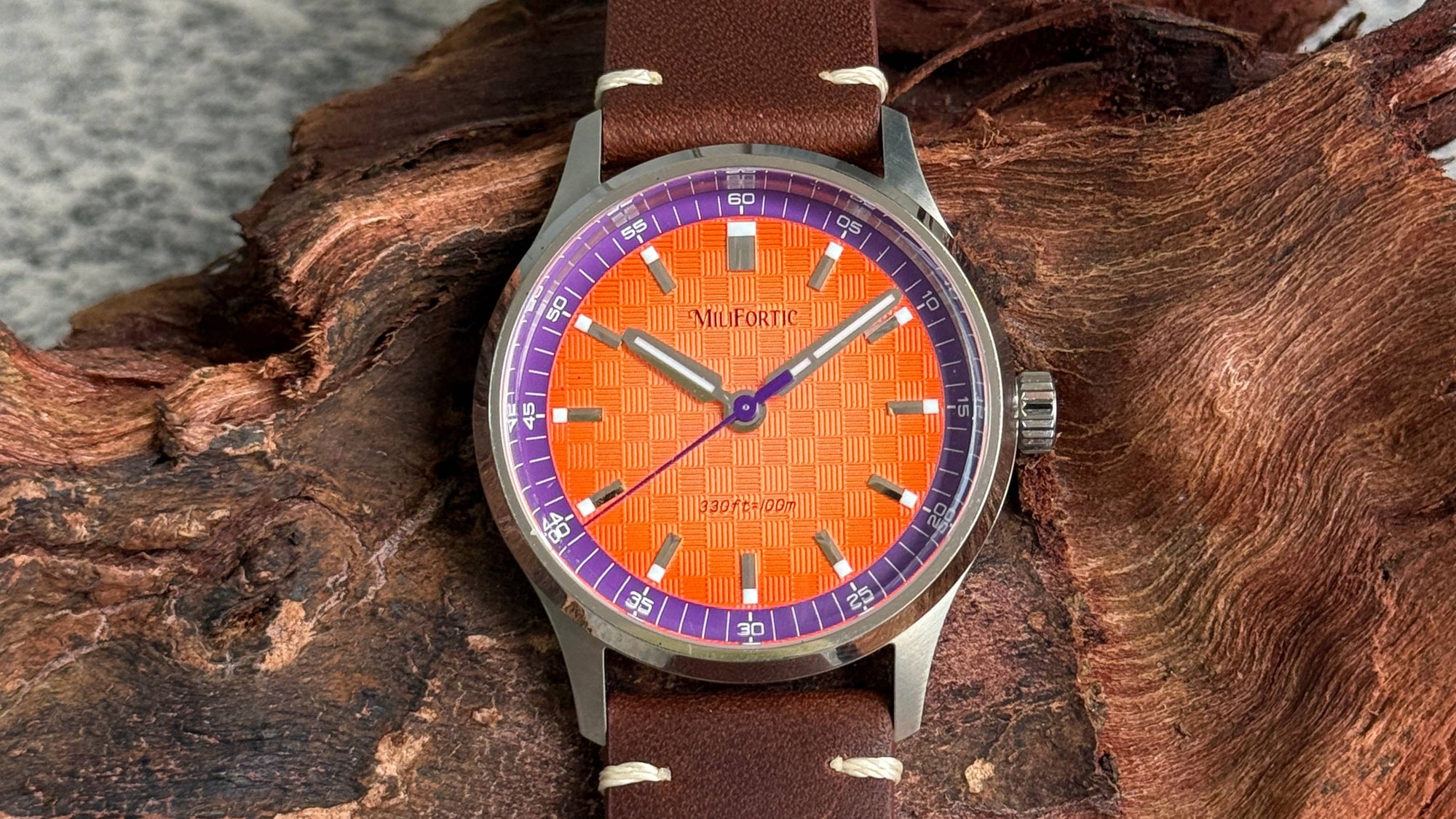 What Does 10 Bar Water Resistance Really Mean?A Simple Guide for Everyday Use