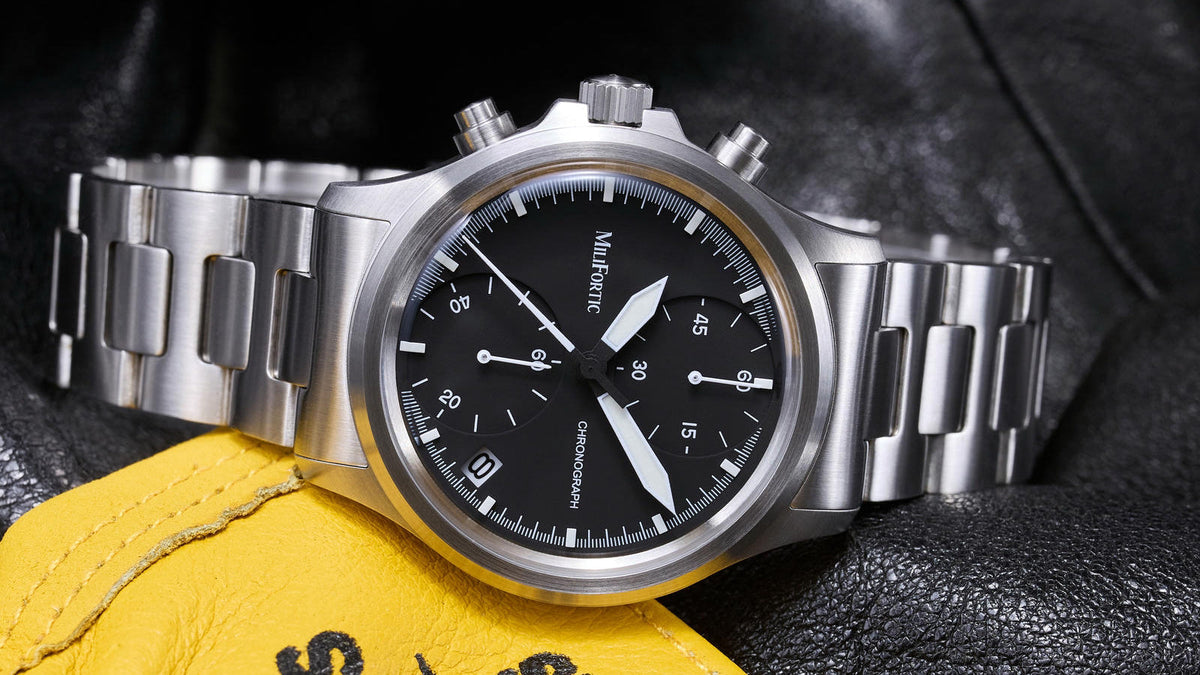What Is a Destro Watch? Meet the QM39M136 Left-Handed Chronograph